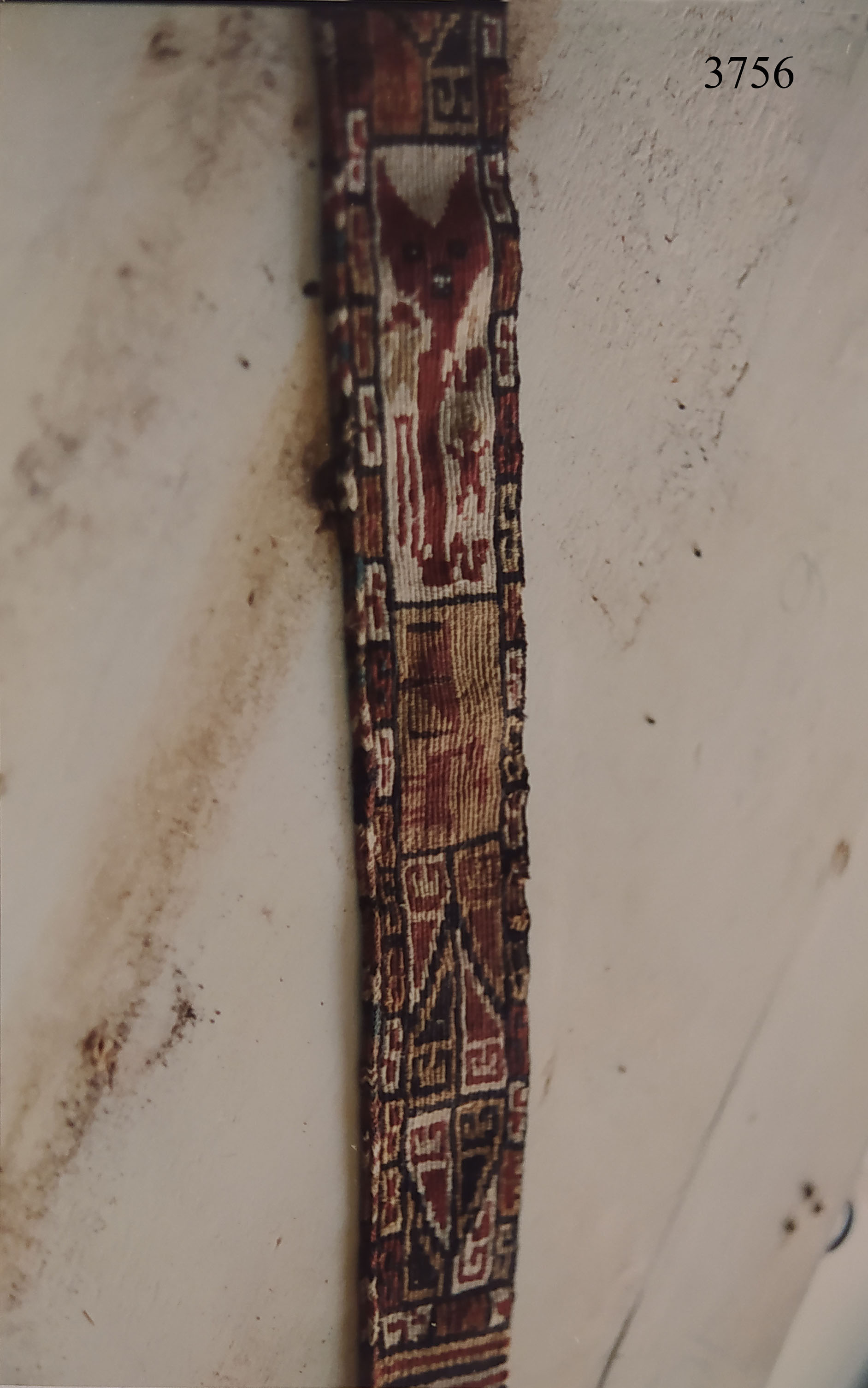 fascia, per la testa, ABBIGLIAMENTO E ORNAMENTI DEL CORPO/ VESTIMENTI - cultura Huari costiero tardo