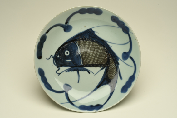 piatto, ARREDI E SUPPELLETTILI/ CONTENITORI, RECIPIENTI E OGGETTI DI USO DOMESTICO - manifattura cinese