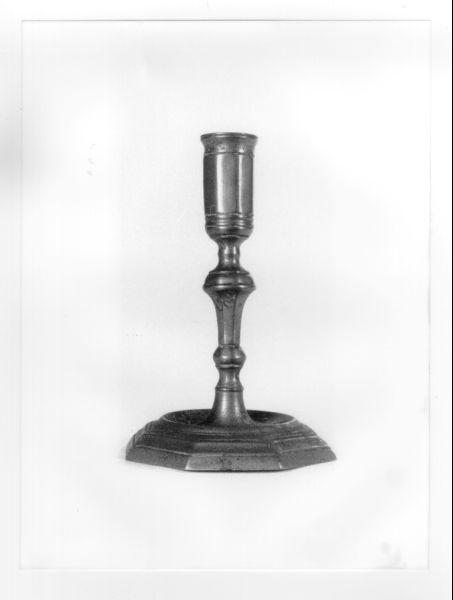 candelabro, coppia - bottega italiana (primo quarto XX)