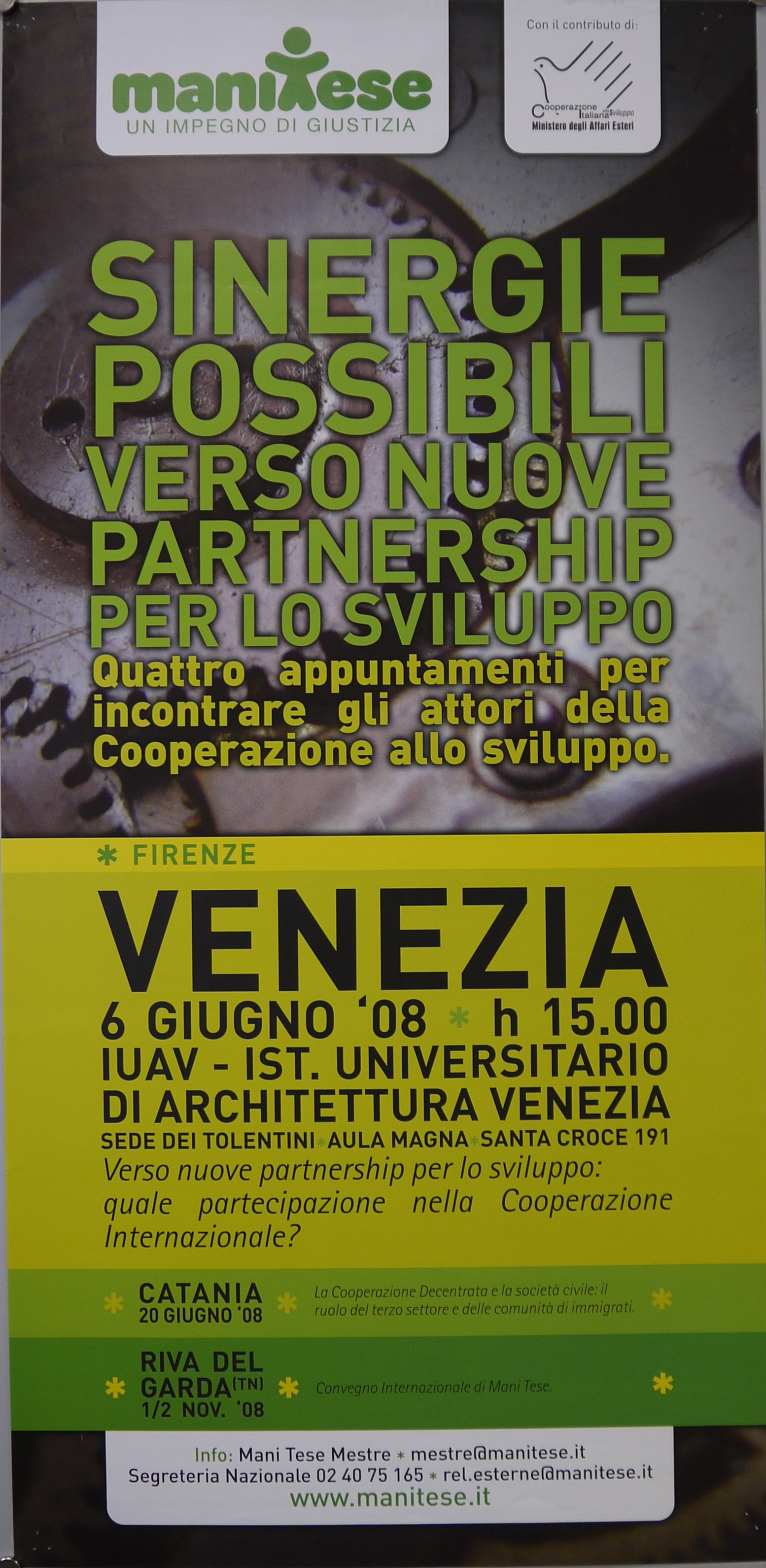 Ripresa fotografica di ingranaggi meccanici (locandina) - ambito italiano (inizio XXI)