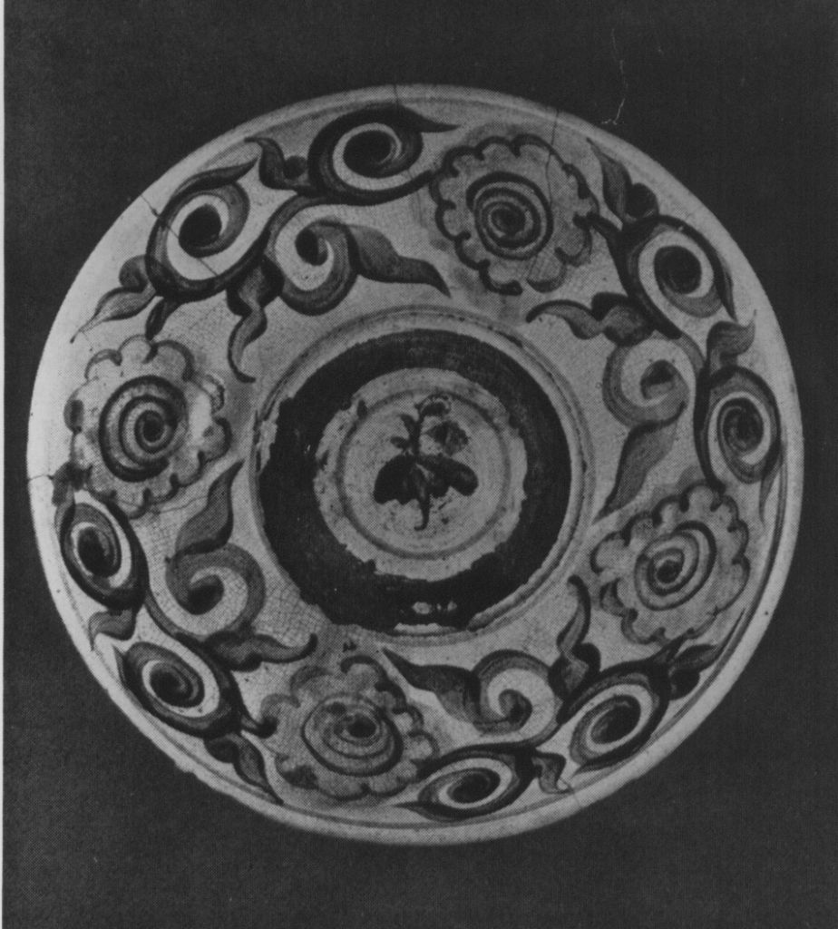 decorazioni fitomorfe (piatto) - manifattura cinese (XIV-XVII d.C)