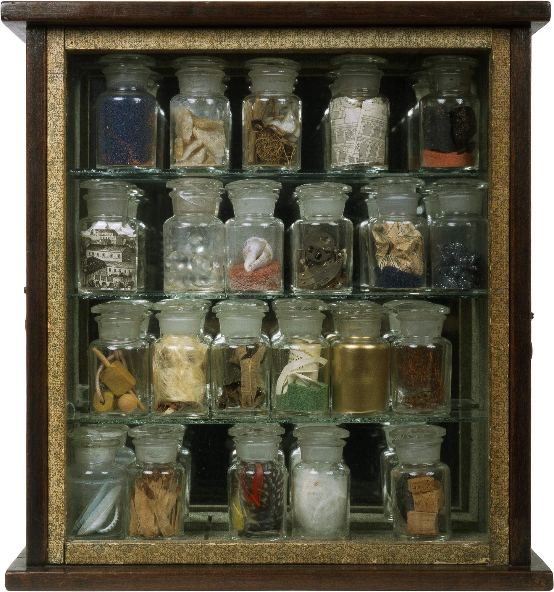 Senza titolo (Farmacia) (Untitled [Pharmacy]), dispensa (assemblaggio) di Cornell Joseph (secondo quarto XX)
