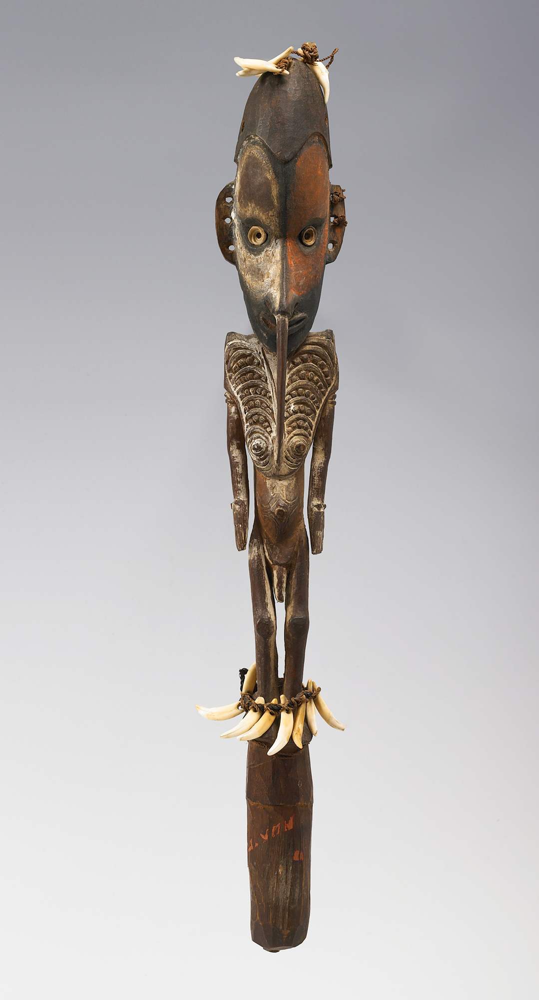 Figura ancestrale, figura maschile (flauto) - ambito della Nuova Guinea (fine/ inizio XIX-XX)