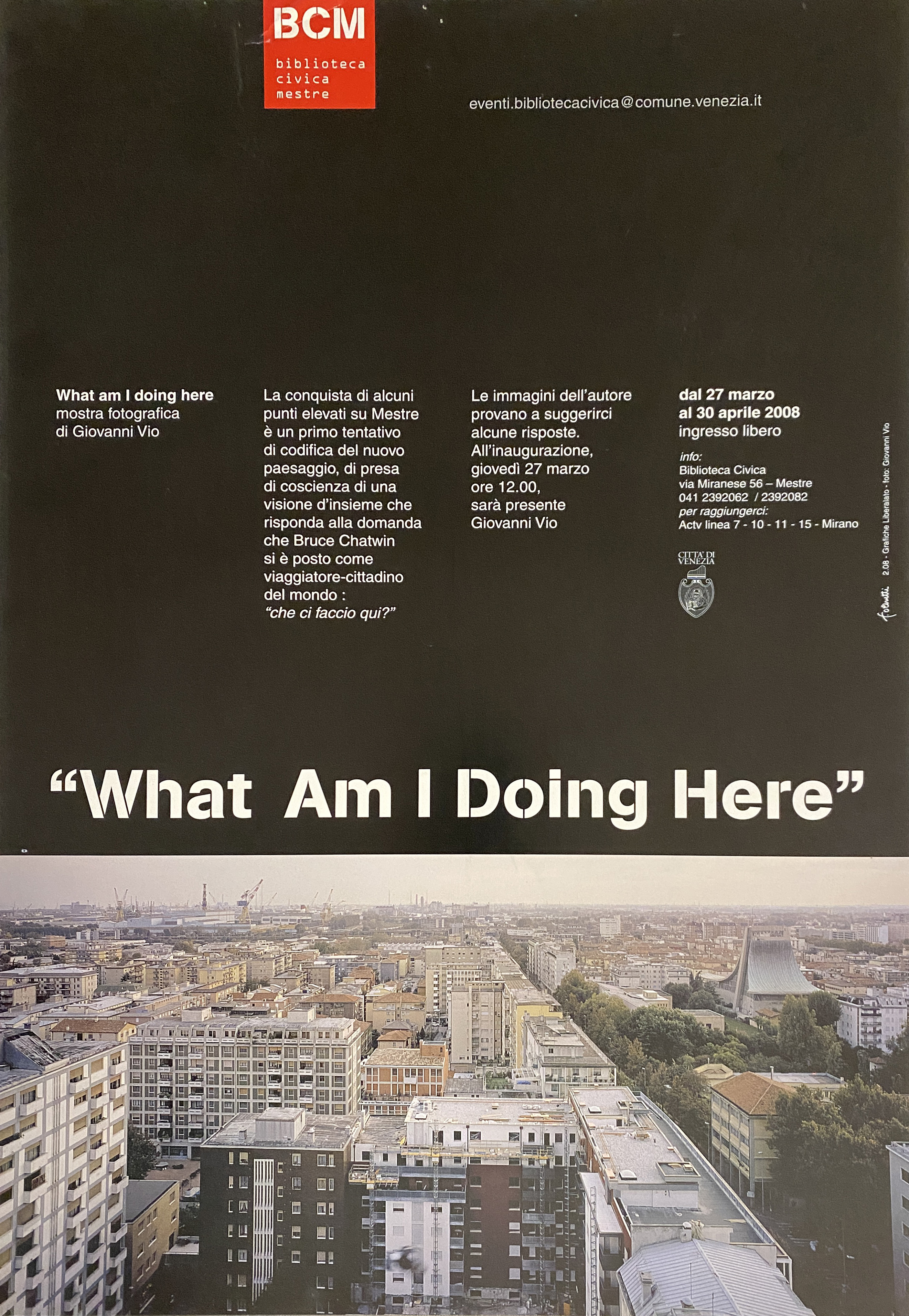 riproduzione di fotografia di Giovanni Vio raffigurante una veduta dall'alto di Mestre con, sulla destra, la Parrocchia del Sacro Cuore progettata da Adriano Galderisi (locandina) di Olivetti Fabrizio (inizio XXI)