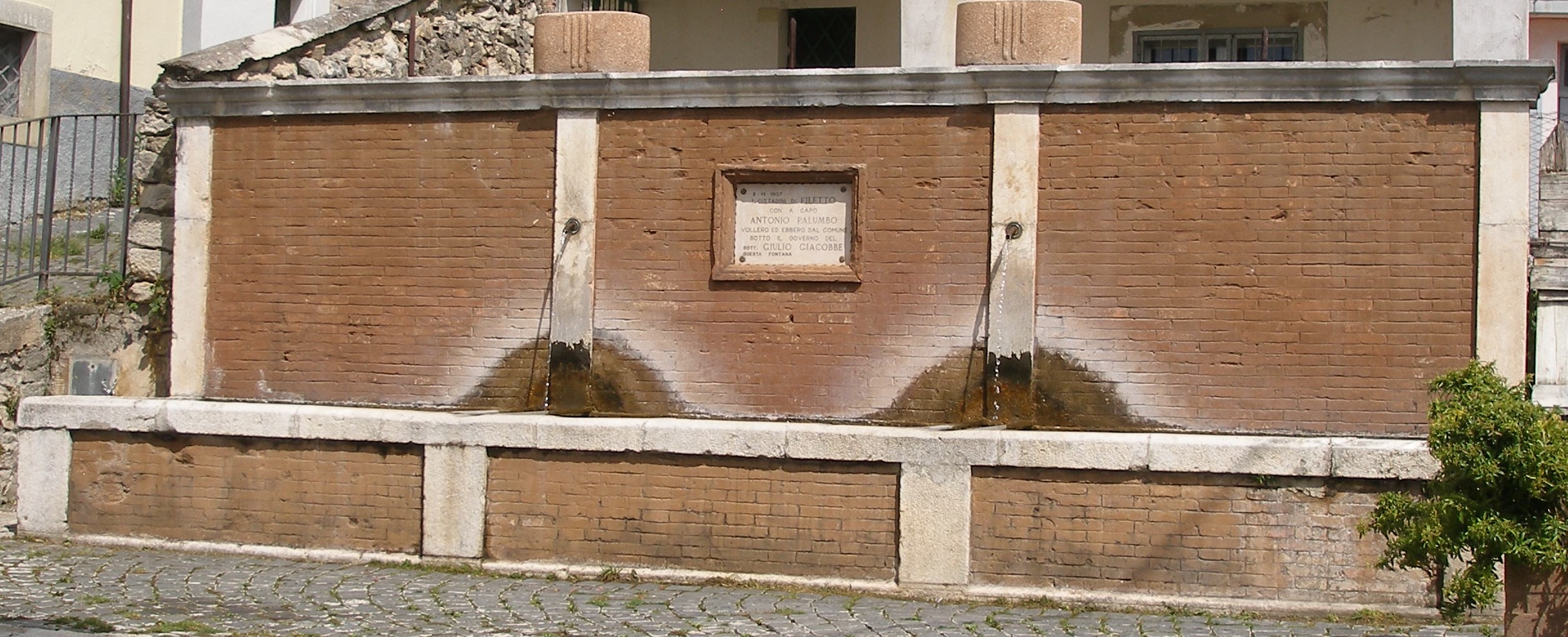 fontana monumentale di Filetto, fontana (fontana, opera isolata) - ambito abruzzese (XX)