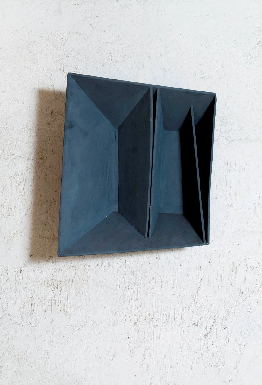 [Fiabe Bianche], Le porte delle fiabe bianche di Italo Calvino (scultura, opera isolata) di Scialoja Toti - ambito italiano (ultimo quarto XX)