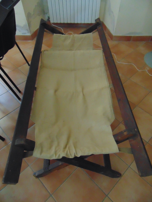 letto pieghevole, ARREDI E SUPPELLETTILI