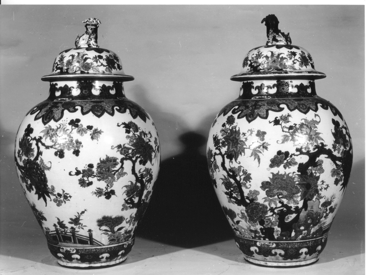 vaso, coppia - ambito giapponese (prima metà XVIII)