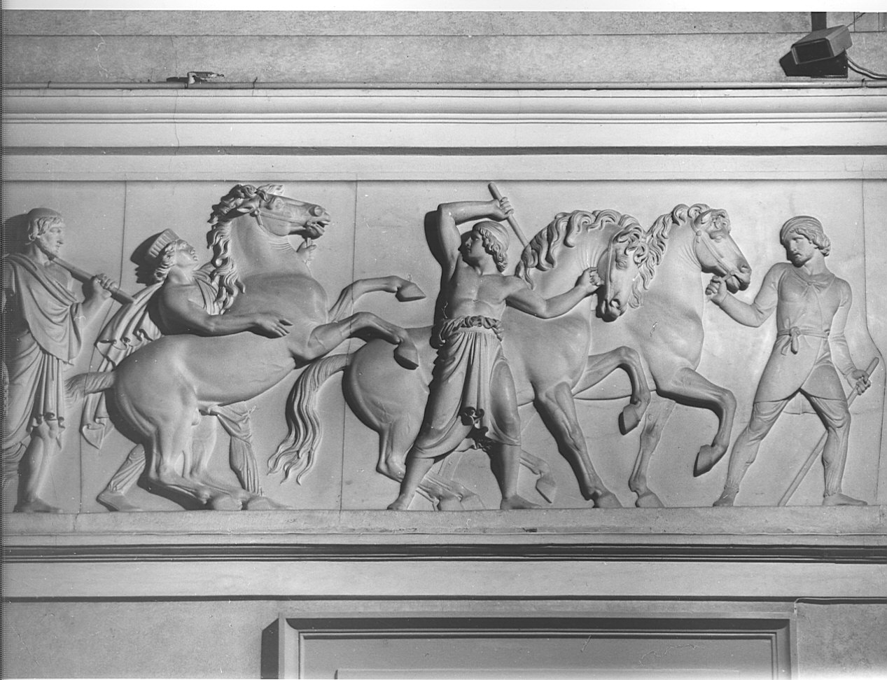 donazione dei cavalli (rilievo, elemento d'insieme) di Thorvaldsen Bertel (sec. XIX)