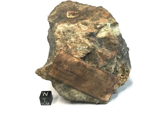 Cassiterite sul quarzo (esemplare)