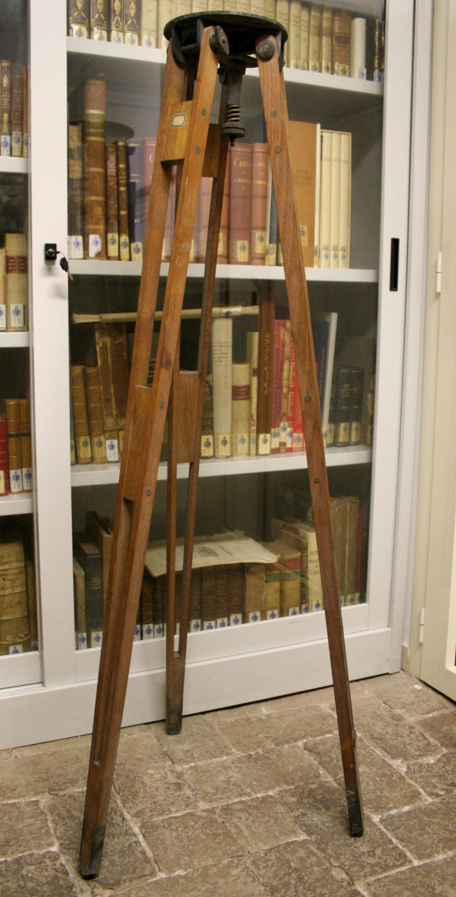 sostegno, telescopico a treppiedi - ambito italiano (prima metà XX secolo)