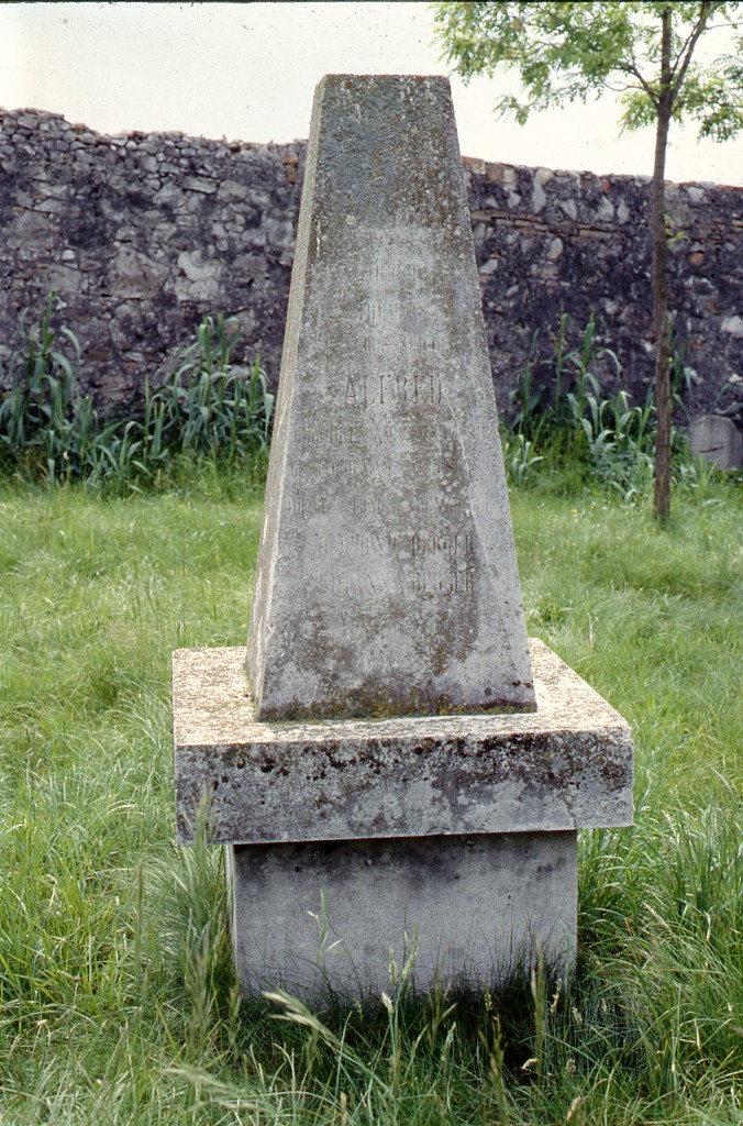 monumento funebre - a obelisco - ambito ebraico (XIX)