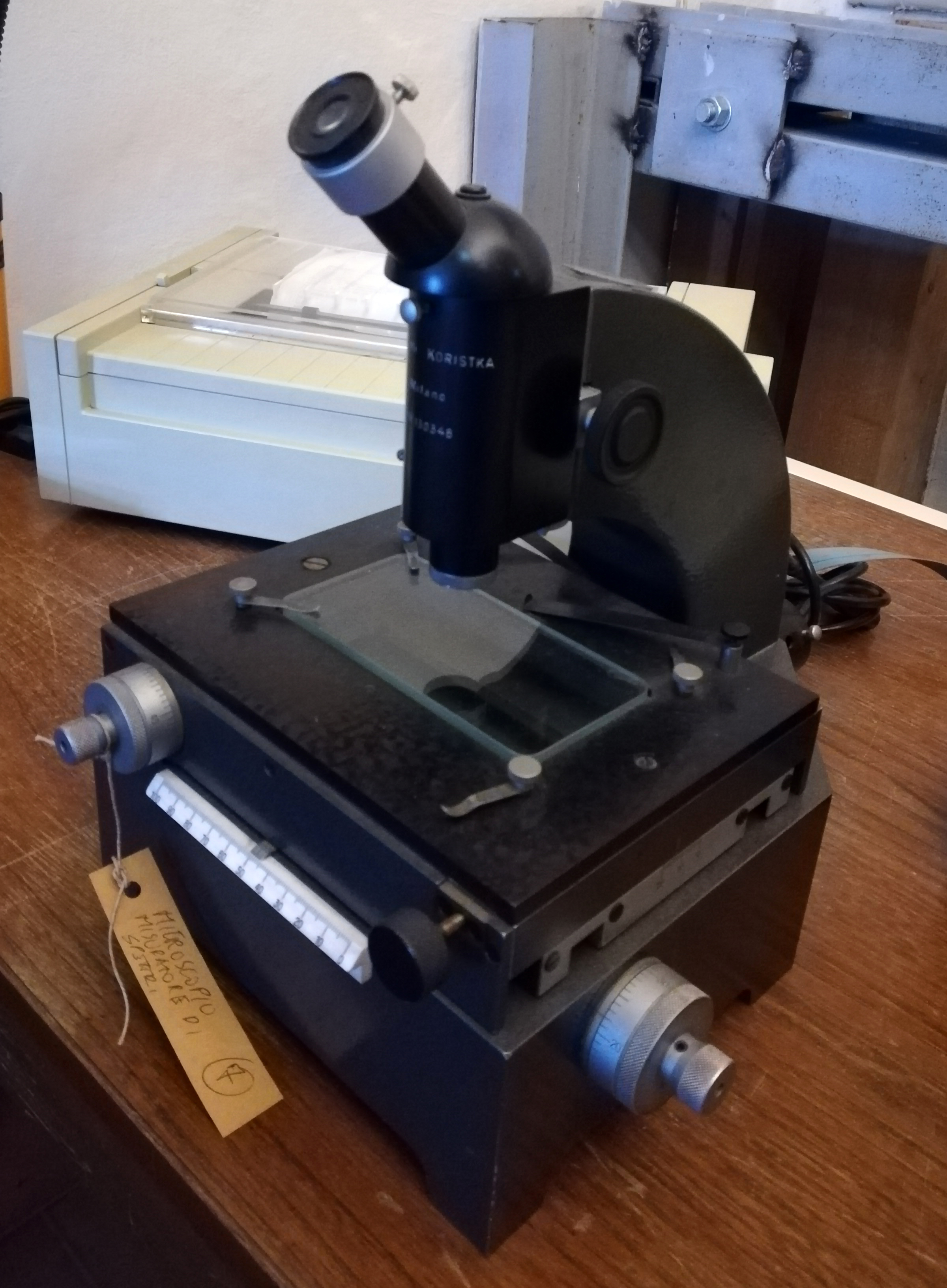 microscopio di Fratelli Koristka S.A (terzo quarto XX)