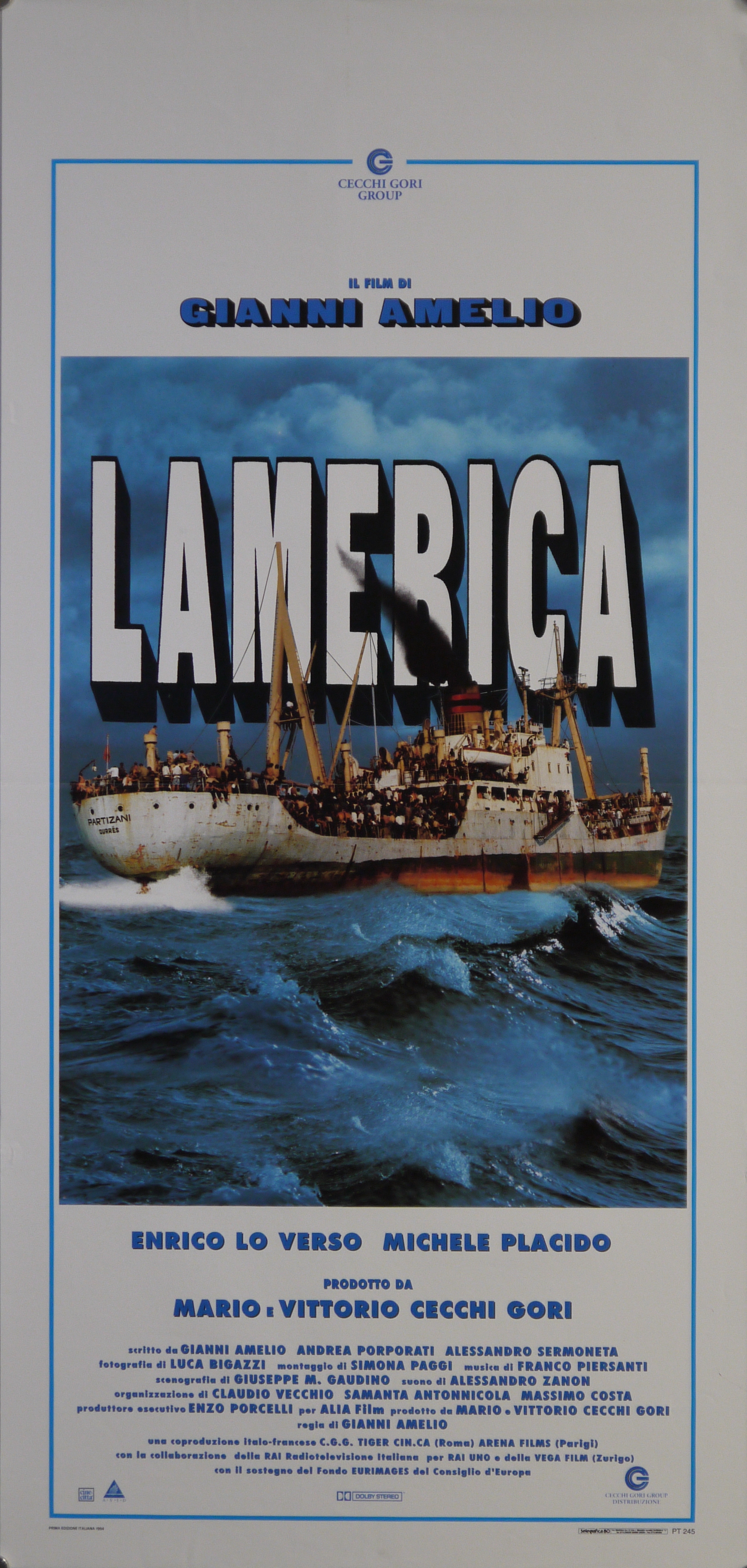 Nave carica di migranti in un mare agitato (locandina) - ambito italiano (fine XX)