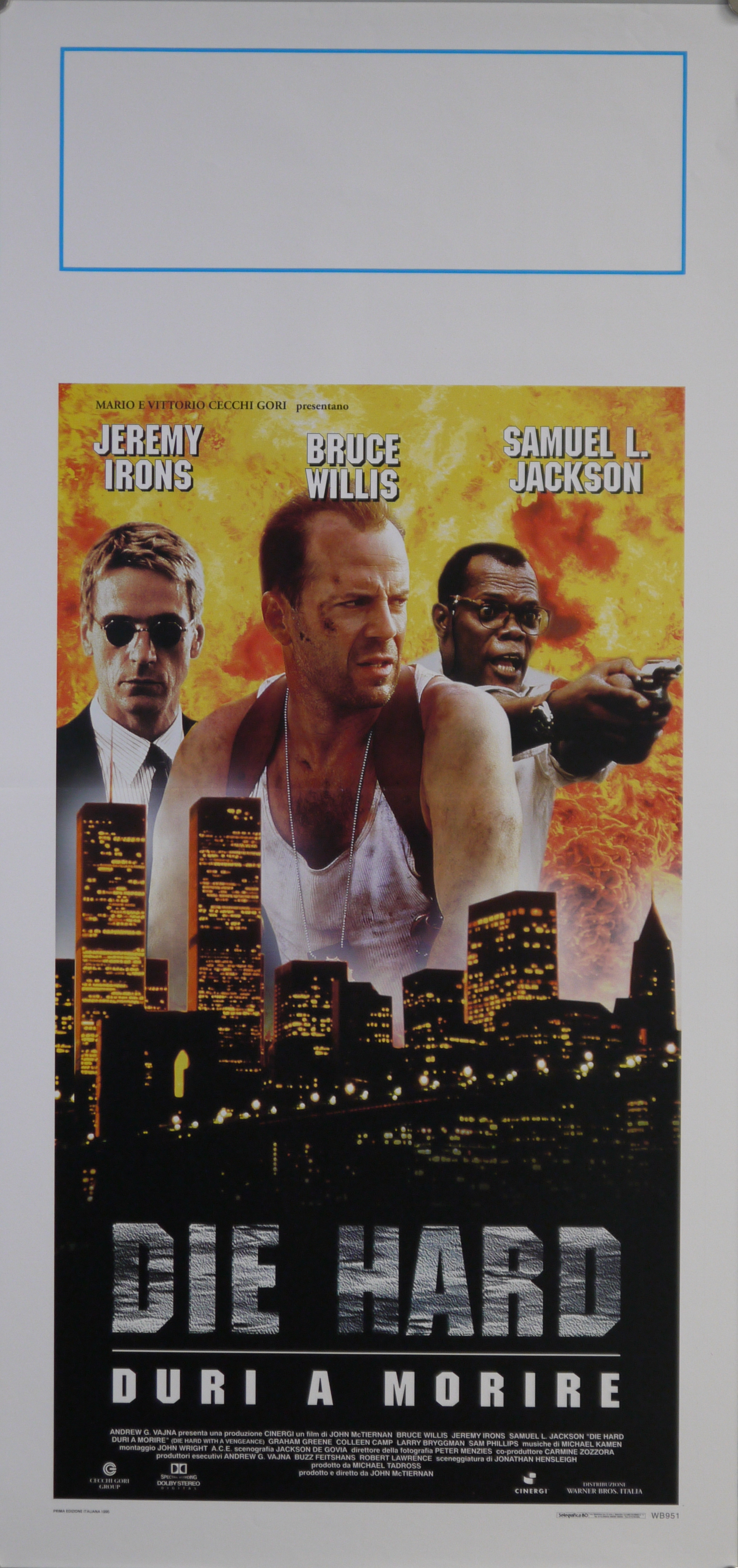 John McClane (Bruce Willis), Simon Gruber (Jeremy Irons) e Zeus Carver (Samuel L. Jackson); veduta notturna di Manhattan con il ponte di Brooklin (locandina) - ambito americano (fine XX)