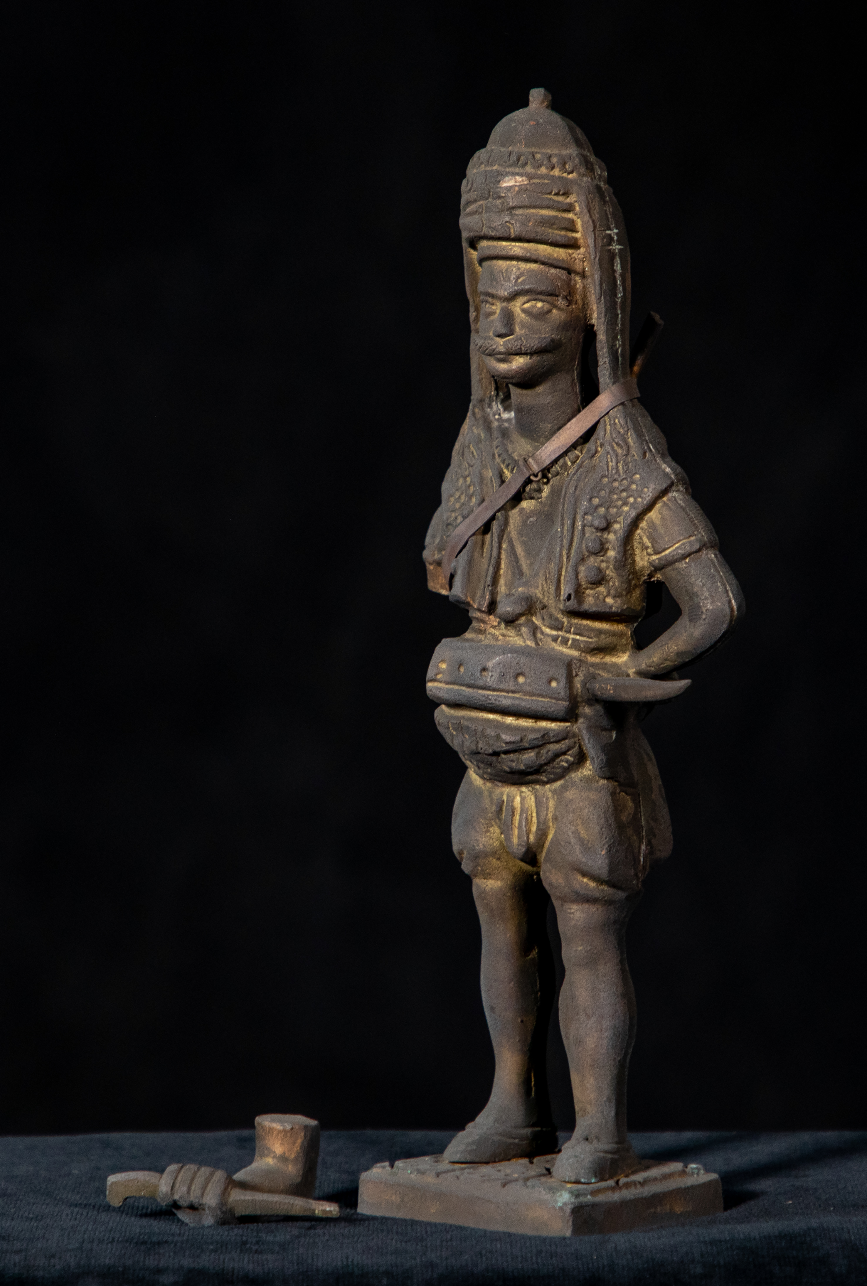 Guerriero indiano (statua, opera isolata) - ambito India nord-occidentale (prima metà sec. XIX)