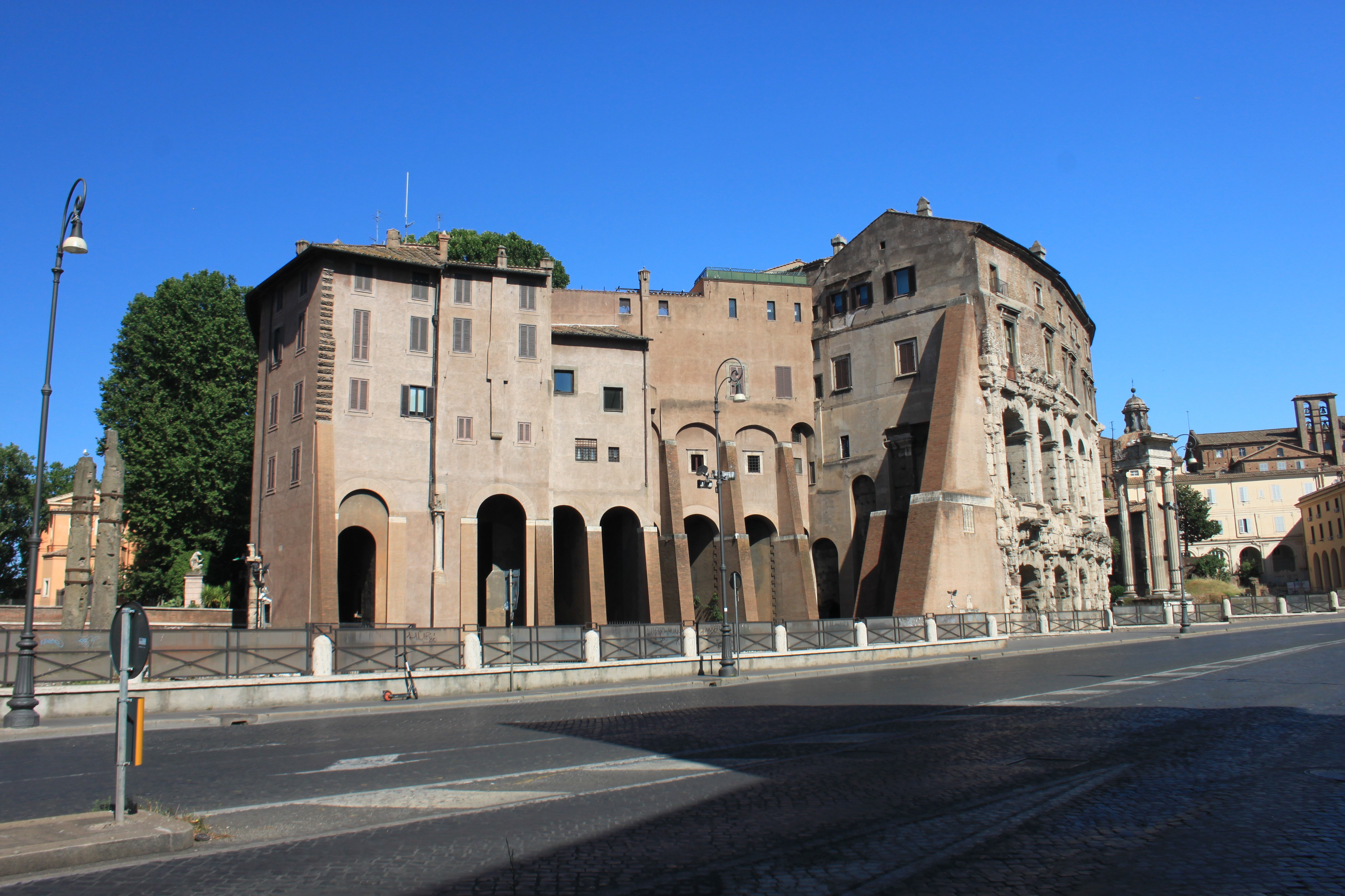 Palazzo Orsini (palazzo) - Roma (RM)  (XII, prima metà)