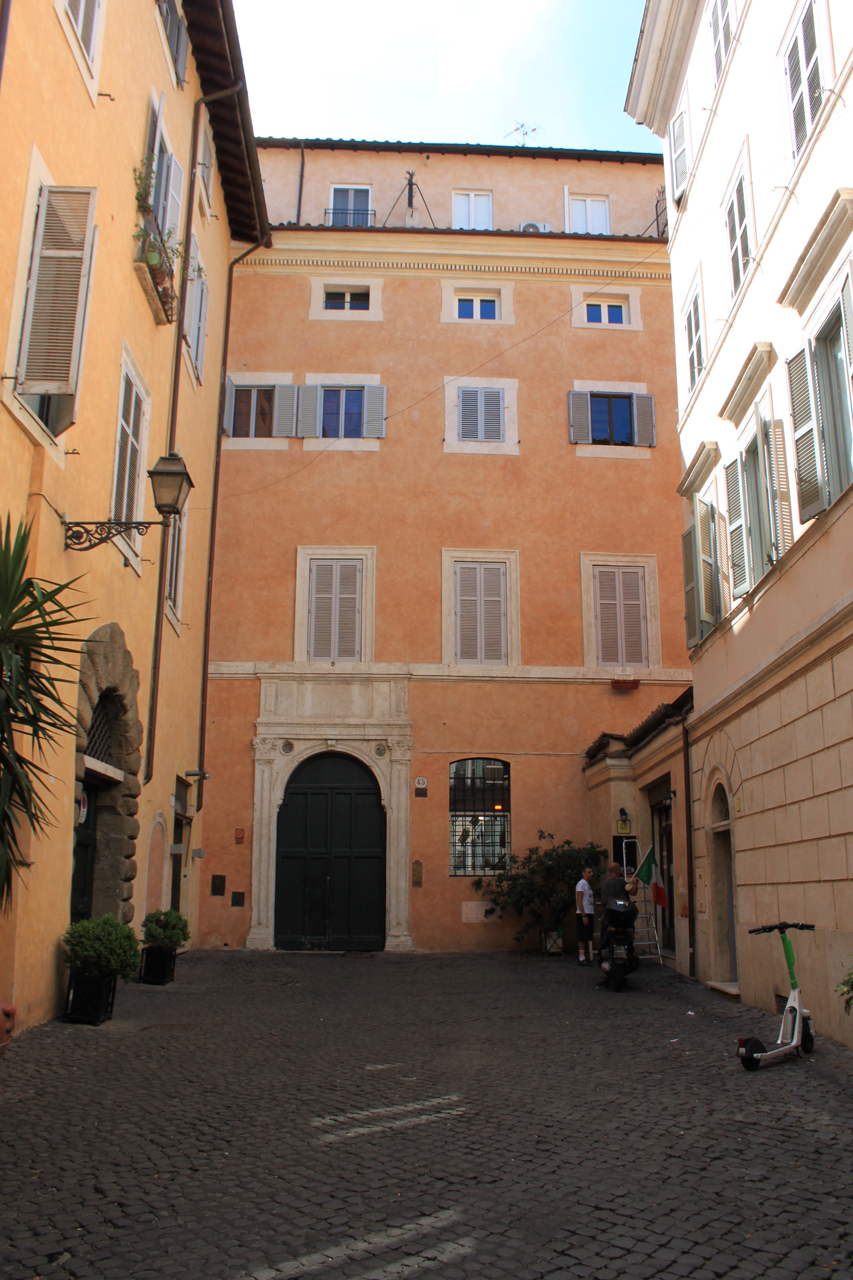 Palazzo Sala poi Fioravanti (palazzo) - Roma (RM)  (XVI)