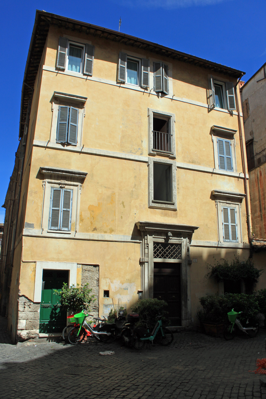 Casa in piazza Monte Vecchio, 15 (casa) - Roma (RM)  (XVI)