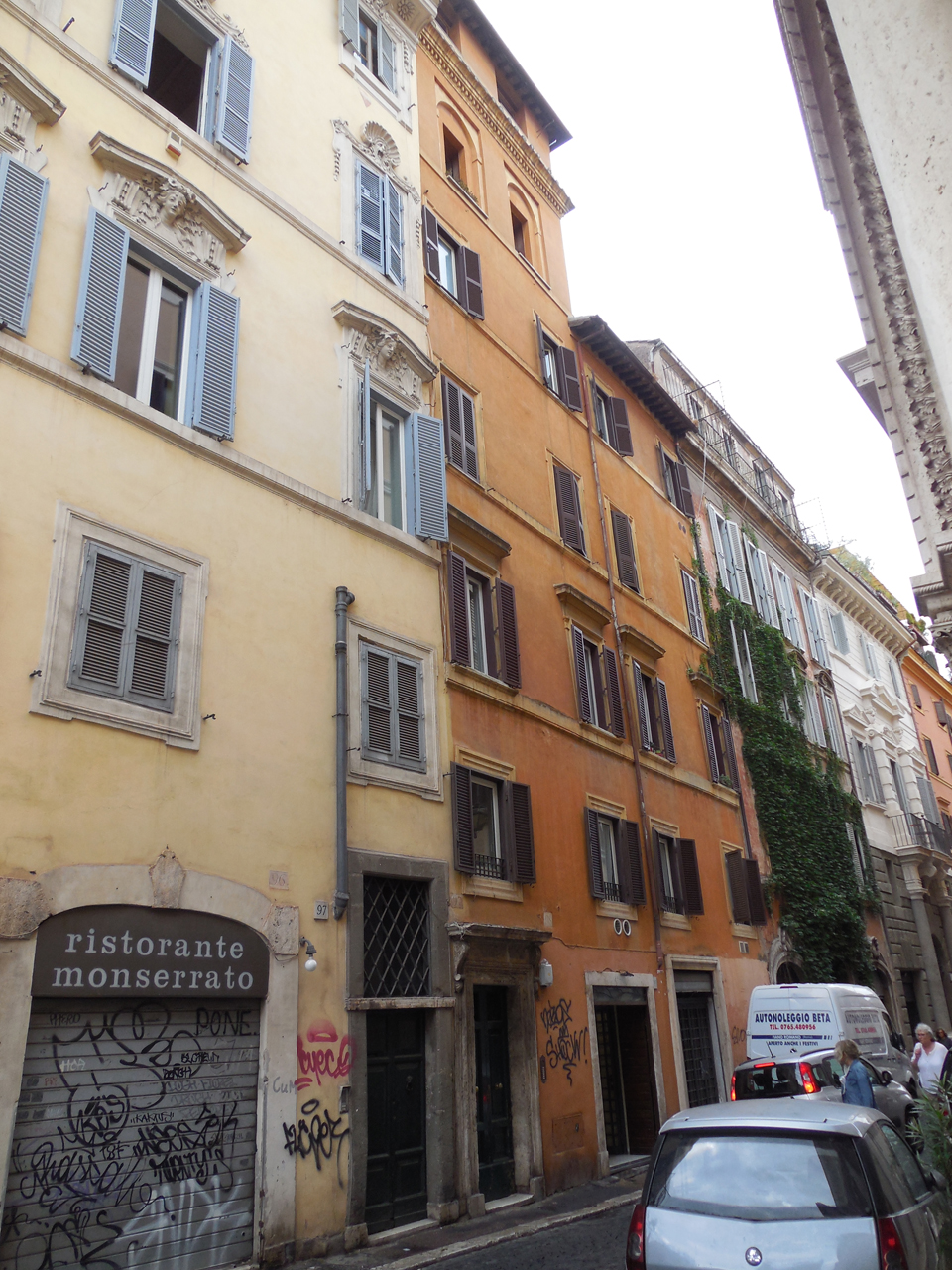 Casa in via di Monserrato, 98 (casa) - Roma (RM)  (XVI)