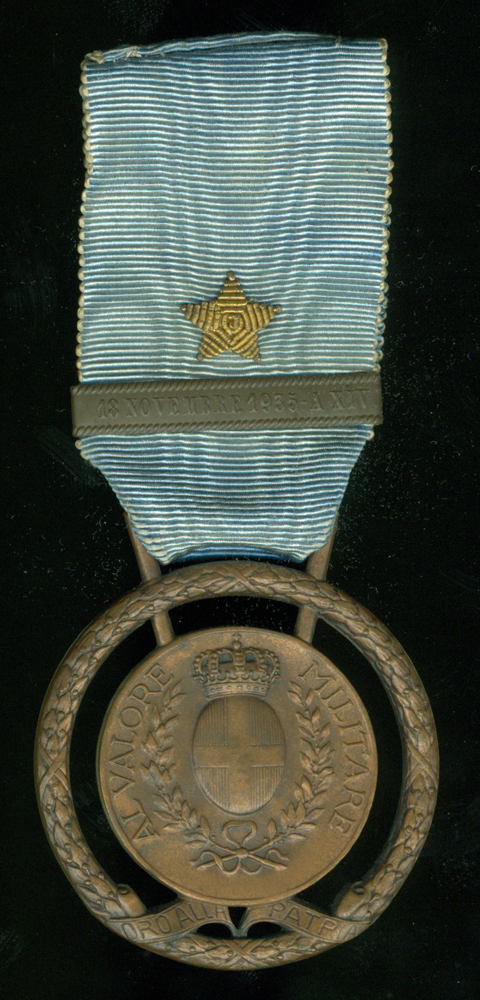 Medaglia in bronzo «oro alla patria», sostitutiva della Medaglia d'Oro al Valor Militare (prima metà XX secolo)
