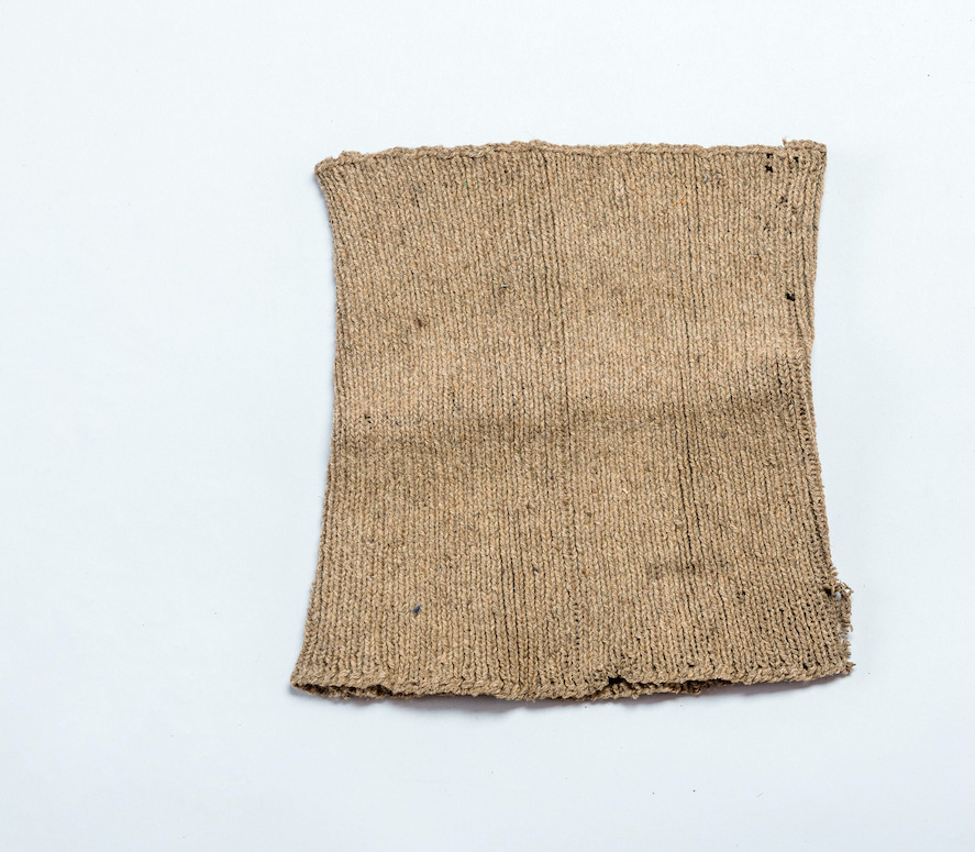 Indumenti “Comitato centrale assistenza per la guerra”, Ventriera chiusa (prima metà XX secolo)