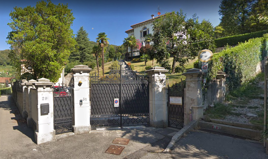 Complesso immobiliare (villa, privata) - Bergamo (BG)  (XX)