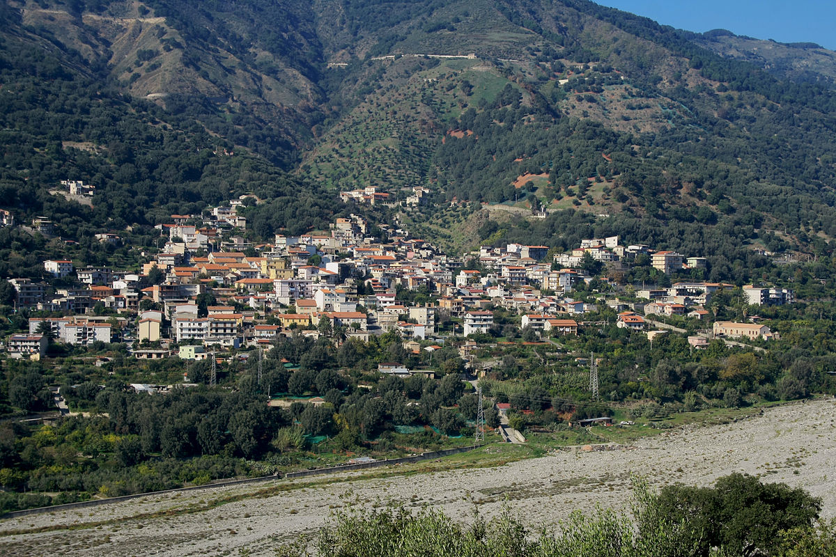 centro storico, di mezzacosta, collinare, spontaneo, Bagaladi, Vadaladi (denominazione storica, XI sec.), Tucchio (denominazione storica, XI sec.), Vallis Tutii (denominazione storica, XIII sec.), Valletuccio (denominazione storica, XIII sec.), Val di Tuccio (denominazione storica, XIII sec.) (ca IX)