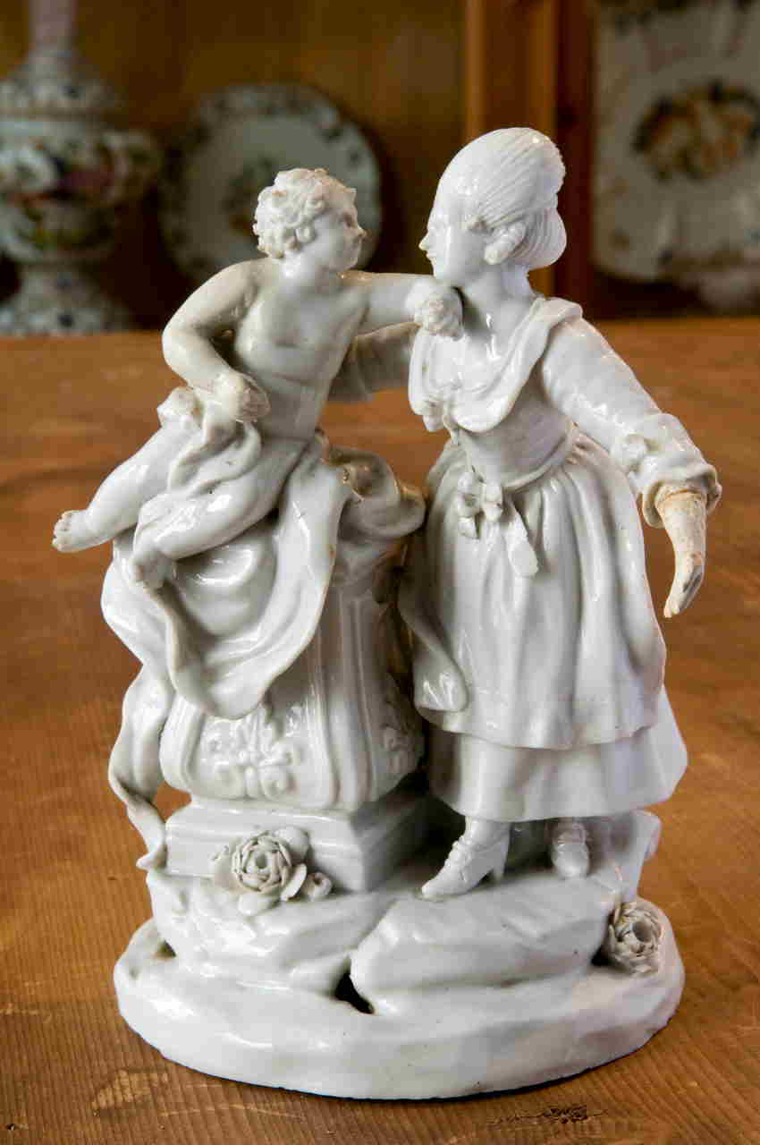Amore materno, madre e bambino (statuetta) di Manifattura Antonibon (XVIII-XIX)