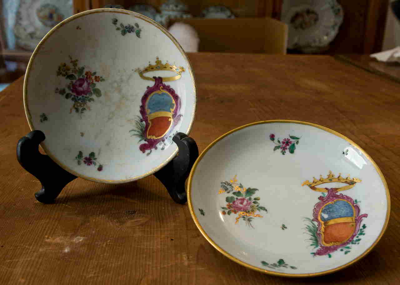 stemma con motivi decorativi floreali (piattino) di Manifattura Antonibon (XVIII-XIX)