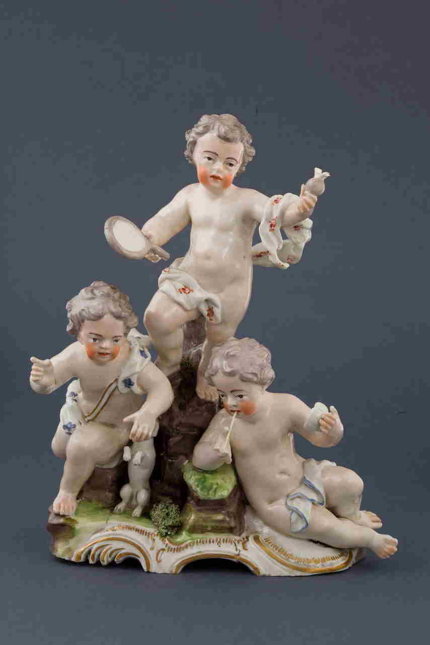 Gioco di putti, putti che giocano (gruppo scultoreo) di Manifattura di Frankenthal (XVIII)