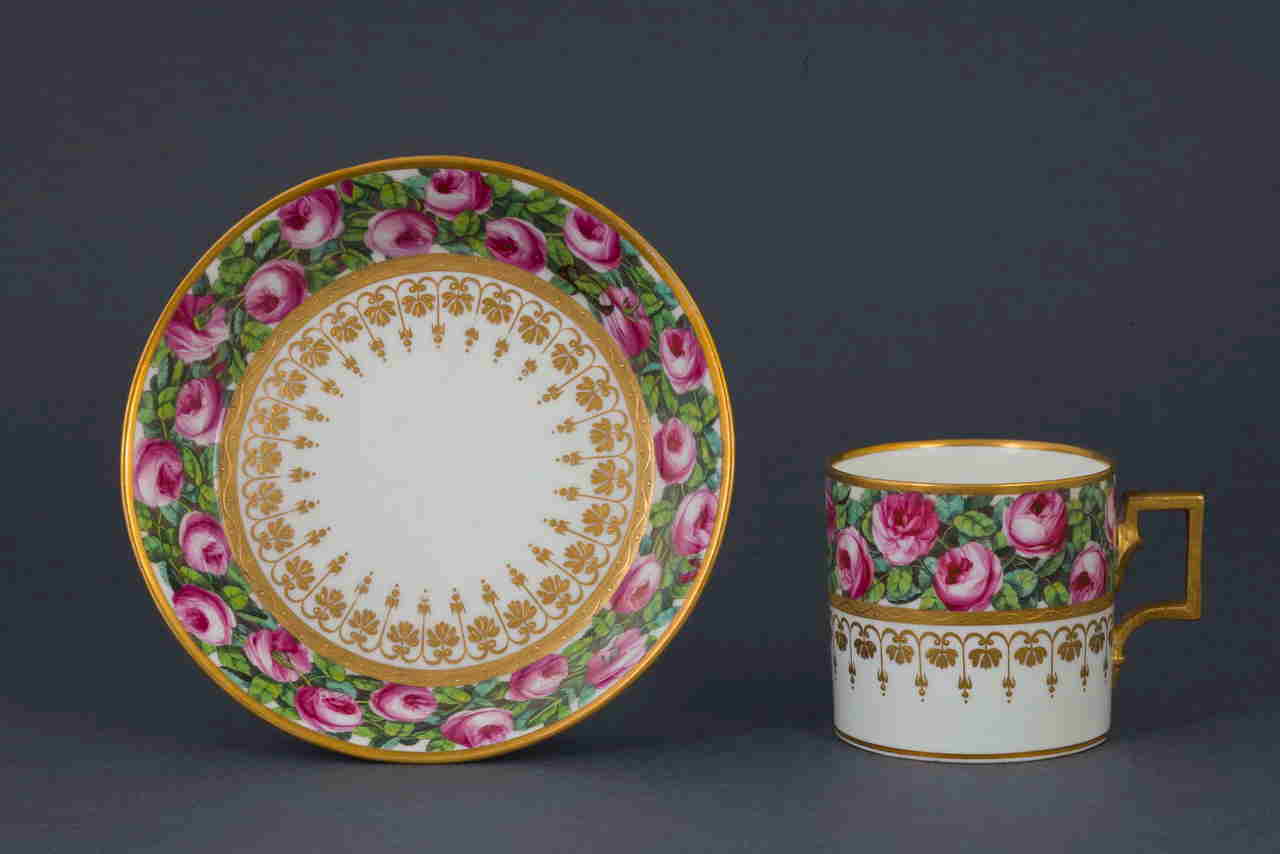 rosette con motivi decorativi geometrici e vegetali (tazza) di Manifattura Imperiale di Vienna (XVIII)