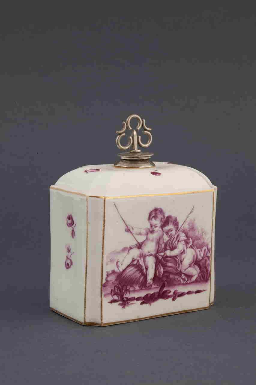 putti con motivi decorativi floreali (scatola da tè) di Manifattura Gioanetti (XVIII)