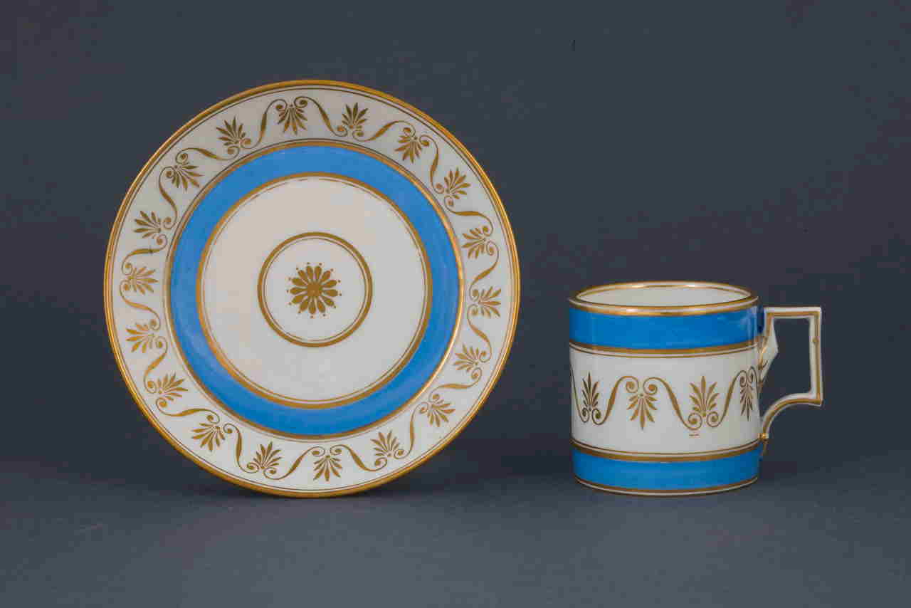 motivi decorativi geometrici e vegetali (tazza) di Manifattura Imperiale di Vienna (XVIII)
