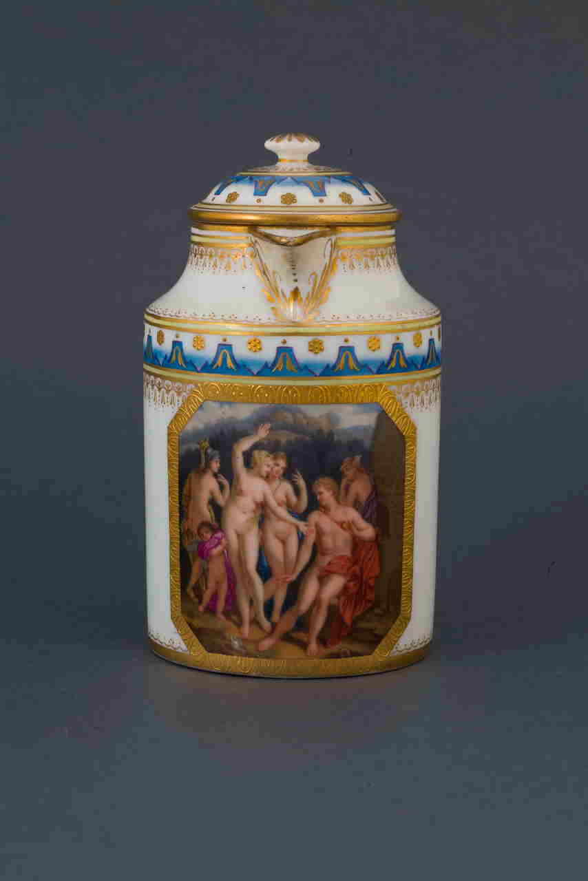 Giudizio di Paride con motivi decorativi geometrici e vegetali (caffettiera) di Manifattura Imperiale di Vienna (XIX)
