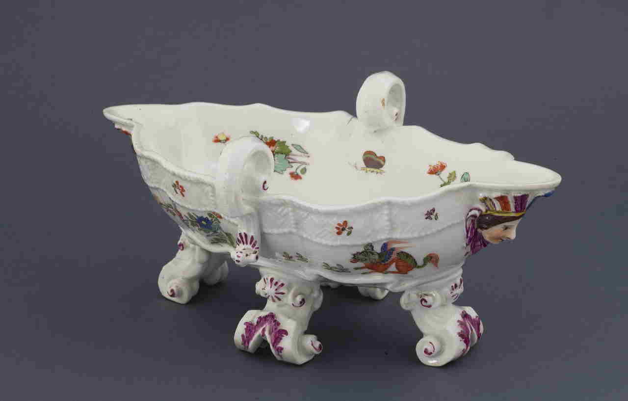 volto femminile con motivi decorativi (salsiera) di Manifattura di Meissen (XVIII)