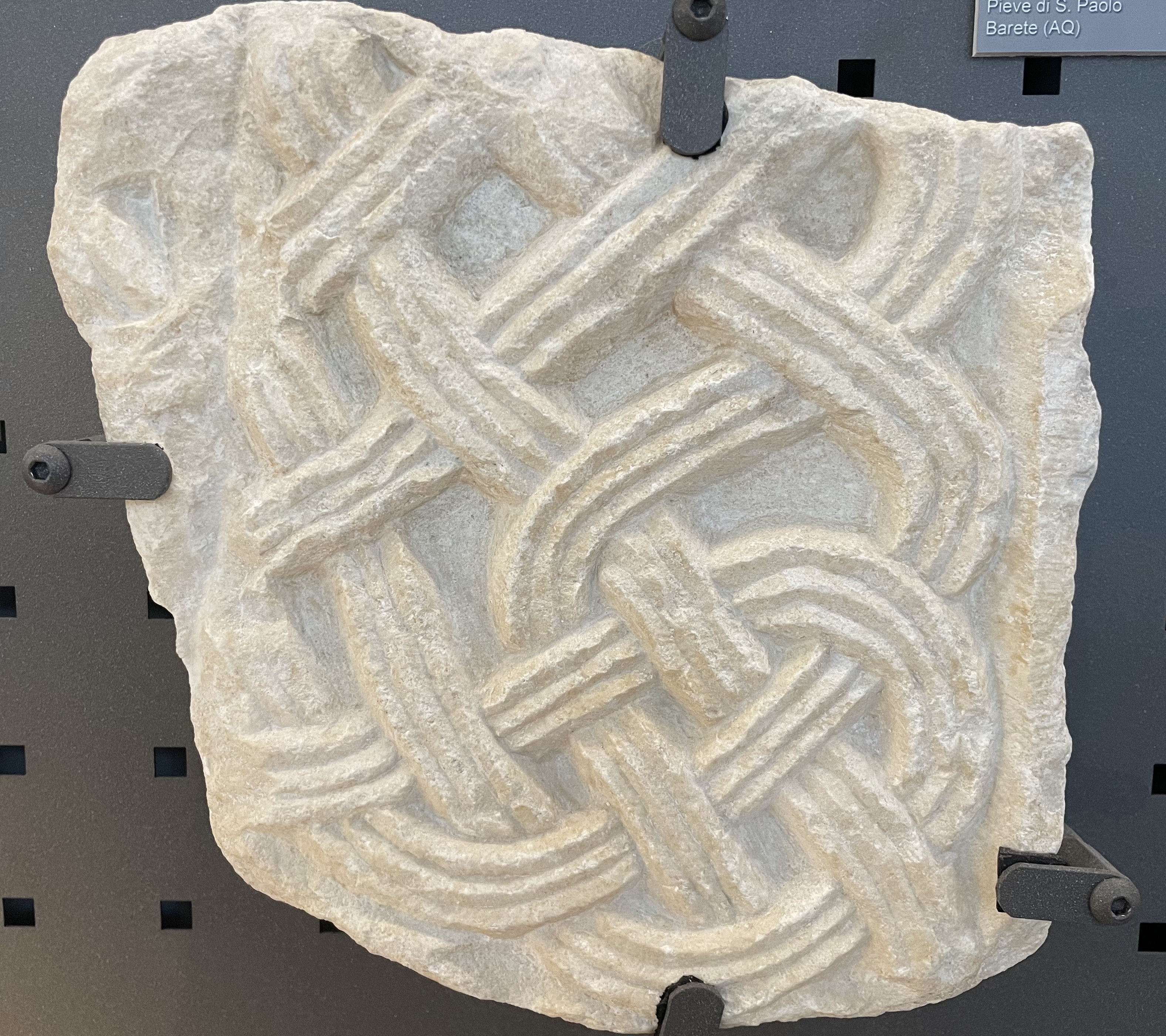 scultura, opera isolata - ambito abruzzese (VIII-IX)