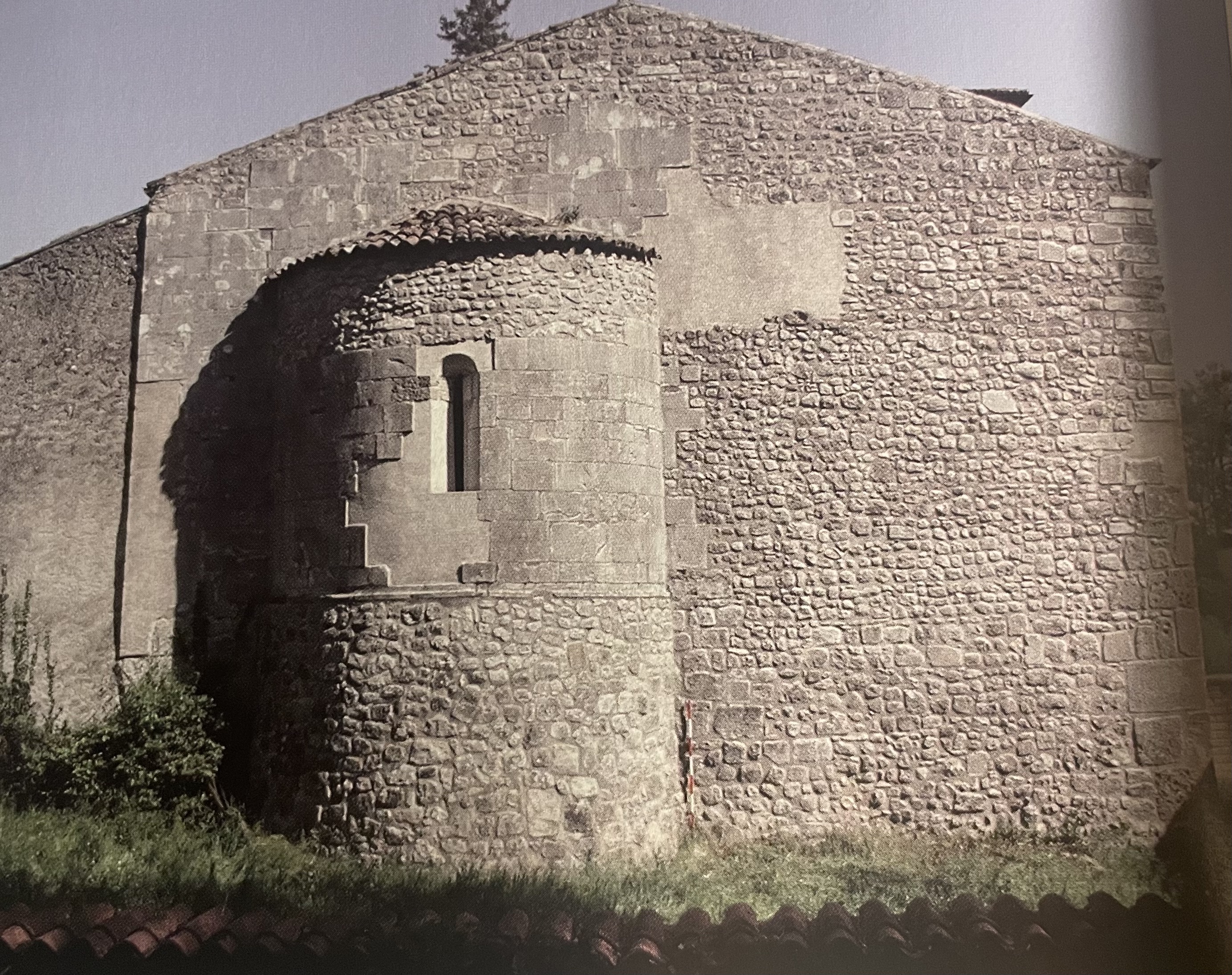 mostra di finestra, elemento d'insieme - ambito abruzzese (XII-XIII)