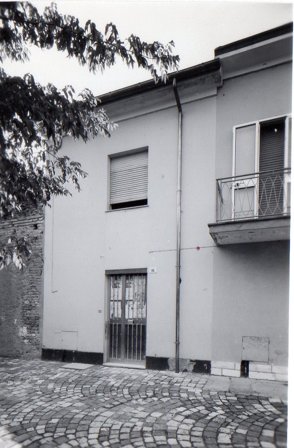 Avanzi di Mura di Bastione del XIV sec (avanzi di mura di bastione, edificio residenziale) - Savignano sul Rubicone (FC)  (XIV, primo quarto)