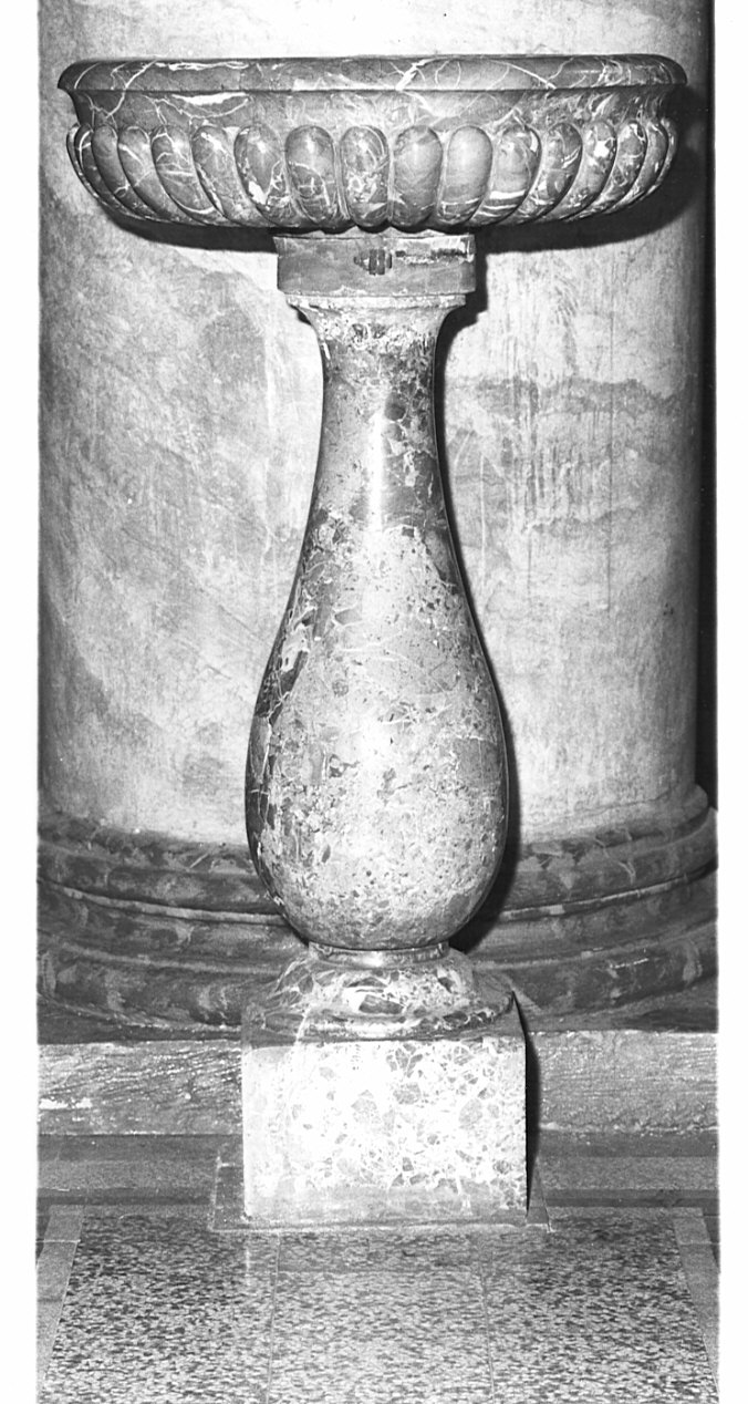 acquasantiera - a fusto, coppia - bottega lombarda (sec. XVII)