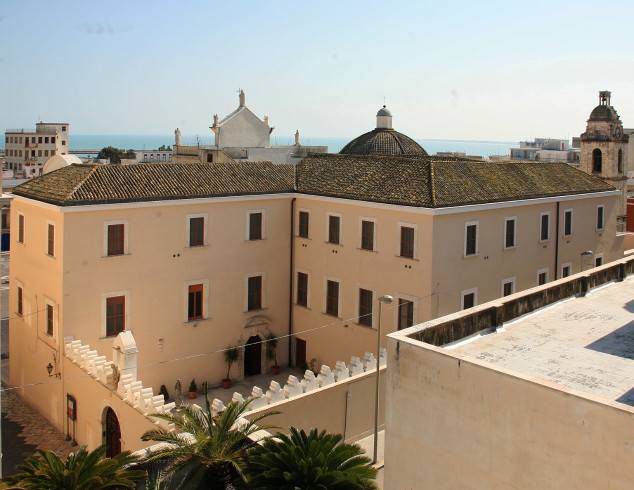 palazzo, arcivescovile - Manfredonia (FG)  (XVIII; XX)