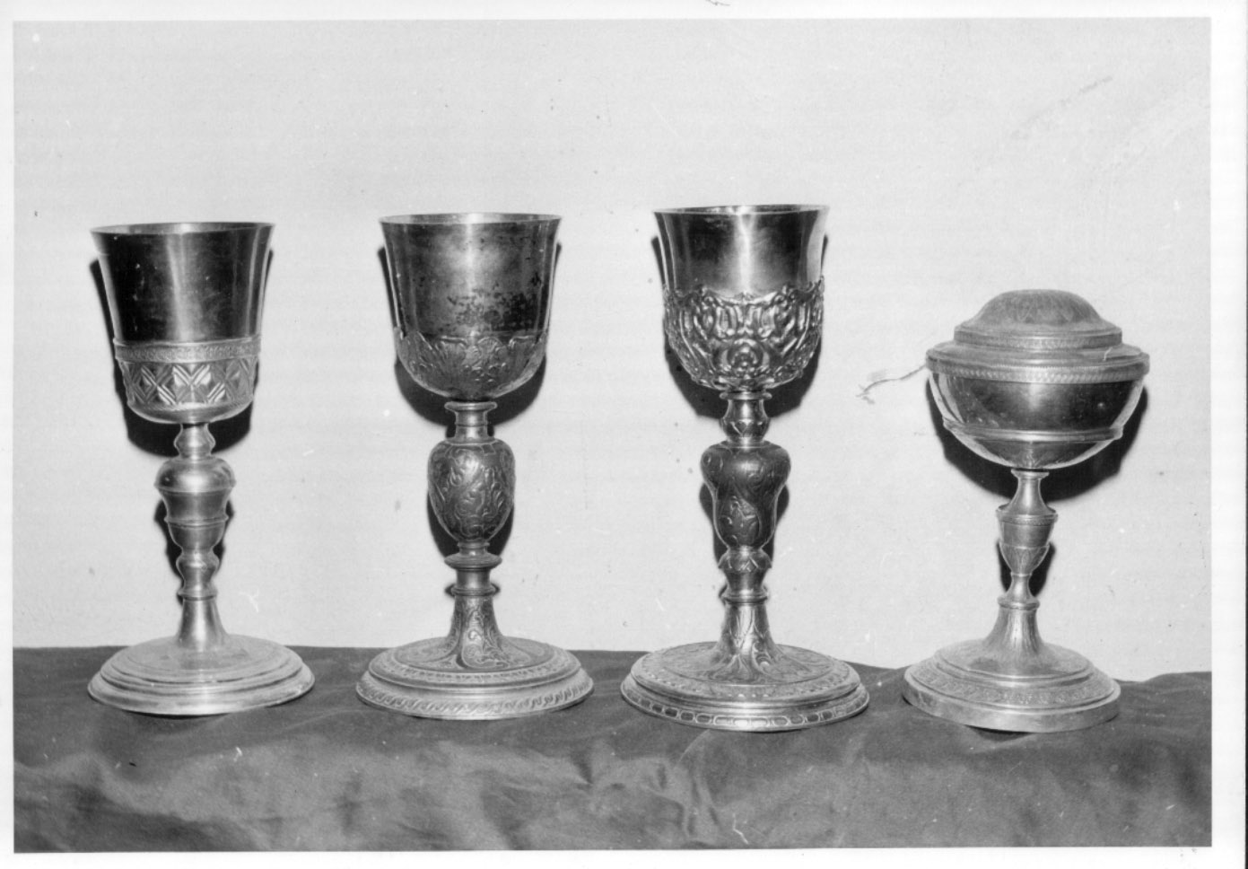 calice, opera isolata - bottega Italia centrale (fine/ inizio secc. XVI/ XVII)