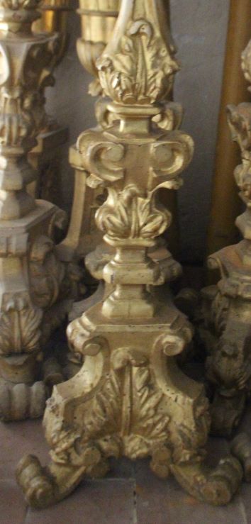 candeliere d'altare, coppia - bottega Italia centrale (seconda metà sec. XVIII)