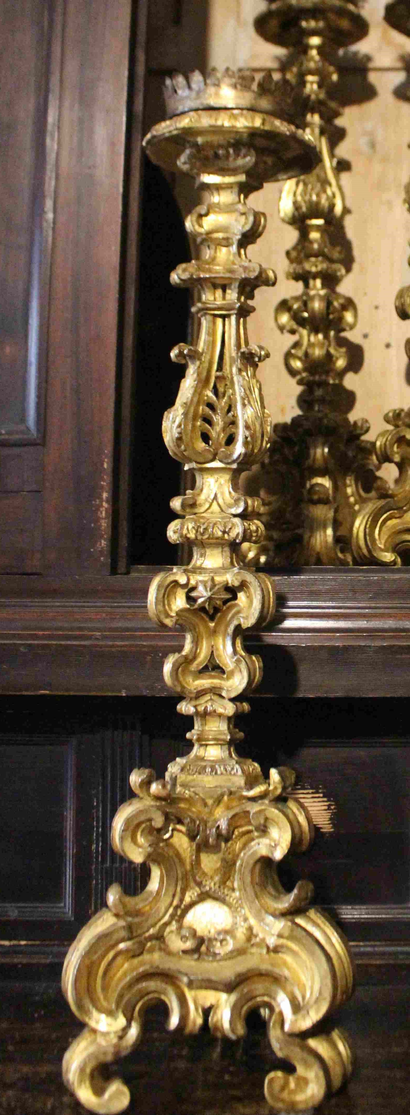 candeliere d'altare, serie - bottega Italia centrale (prima metà sec. XVIII)