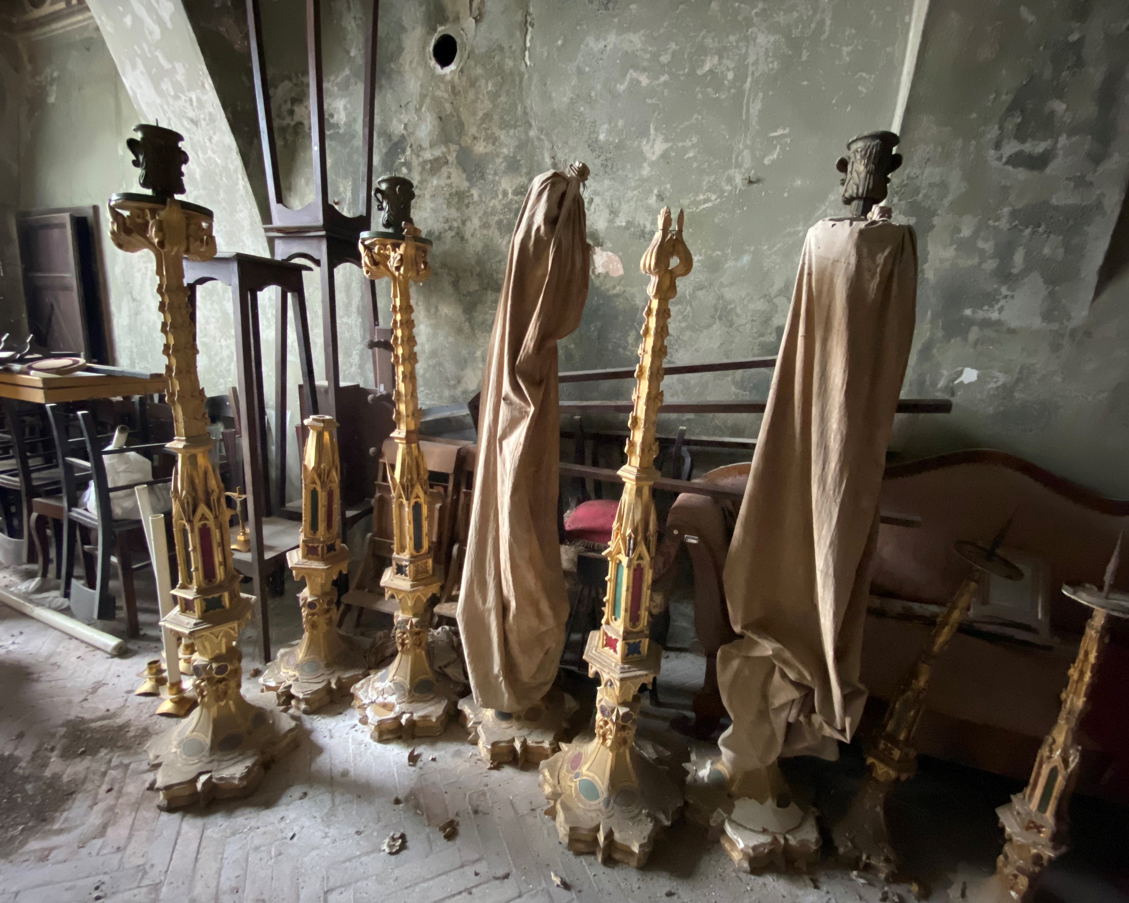 candeliere, serie - bottega umbra (sec. XIX)