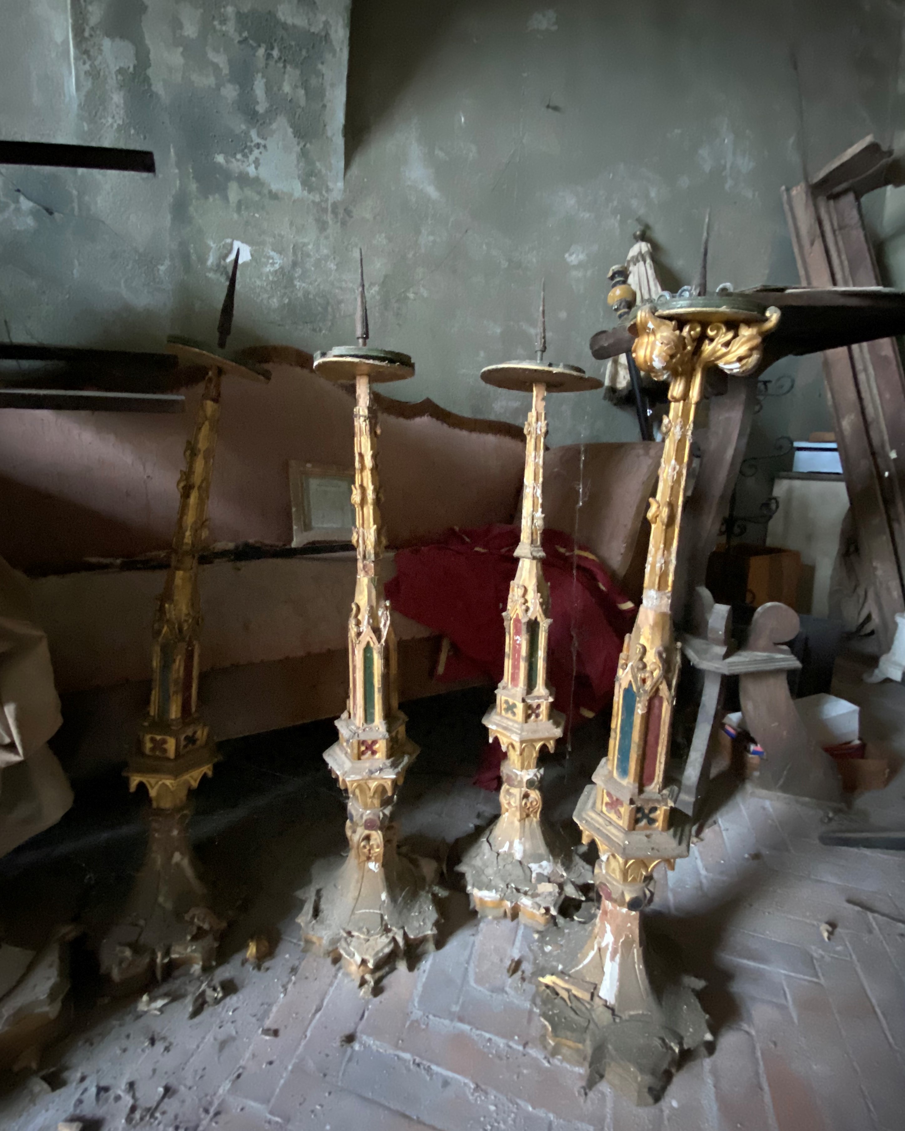 candeliere, serie - bottega umbra (sec. XIX)