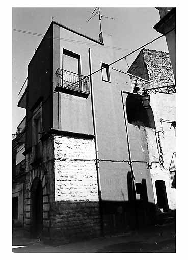 PALAZZO in VIA ABRUSCI, 89-93 (palazzo) - Acquaviva delle Fonti (BA) 