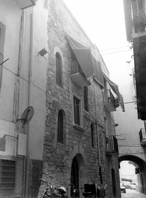 CASA TORRE in VIA S. SEBASTIANO, 18/19 (casa, torre medievale) - Bari (BA) 