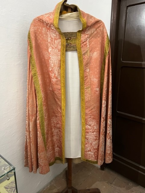 piviale di laboratorio sartoriale Italia centrale (laboratorio) - ambito Italia centrale (metà XVIII)