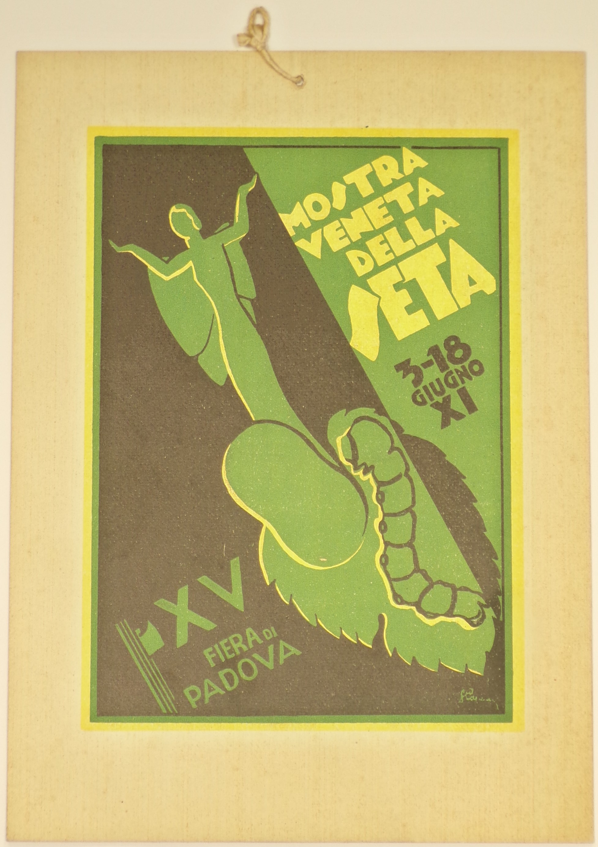 Mostra veneta della seta, Un baco da seta su una foglia di gelso, un bozzolo e una figura femminile in abito lungo con ali di farfalla e braccia alzate (locandina) di Cancian Sante - ambito padovano (secondo quarto XX)